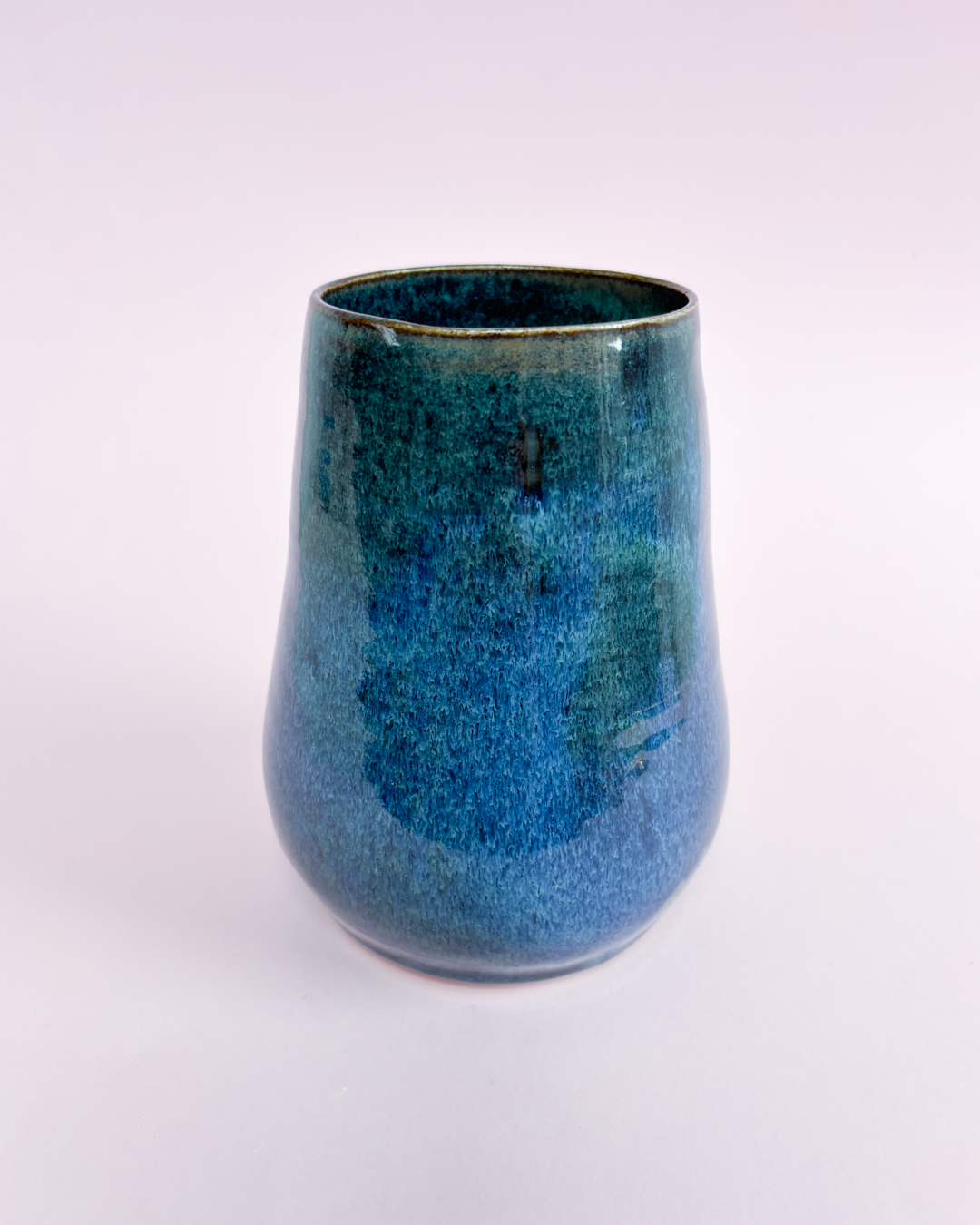 Vase i havblå glasur