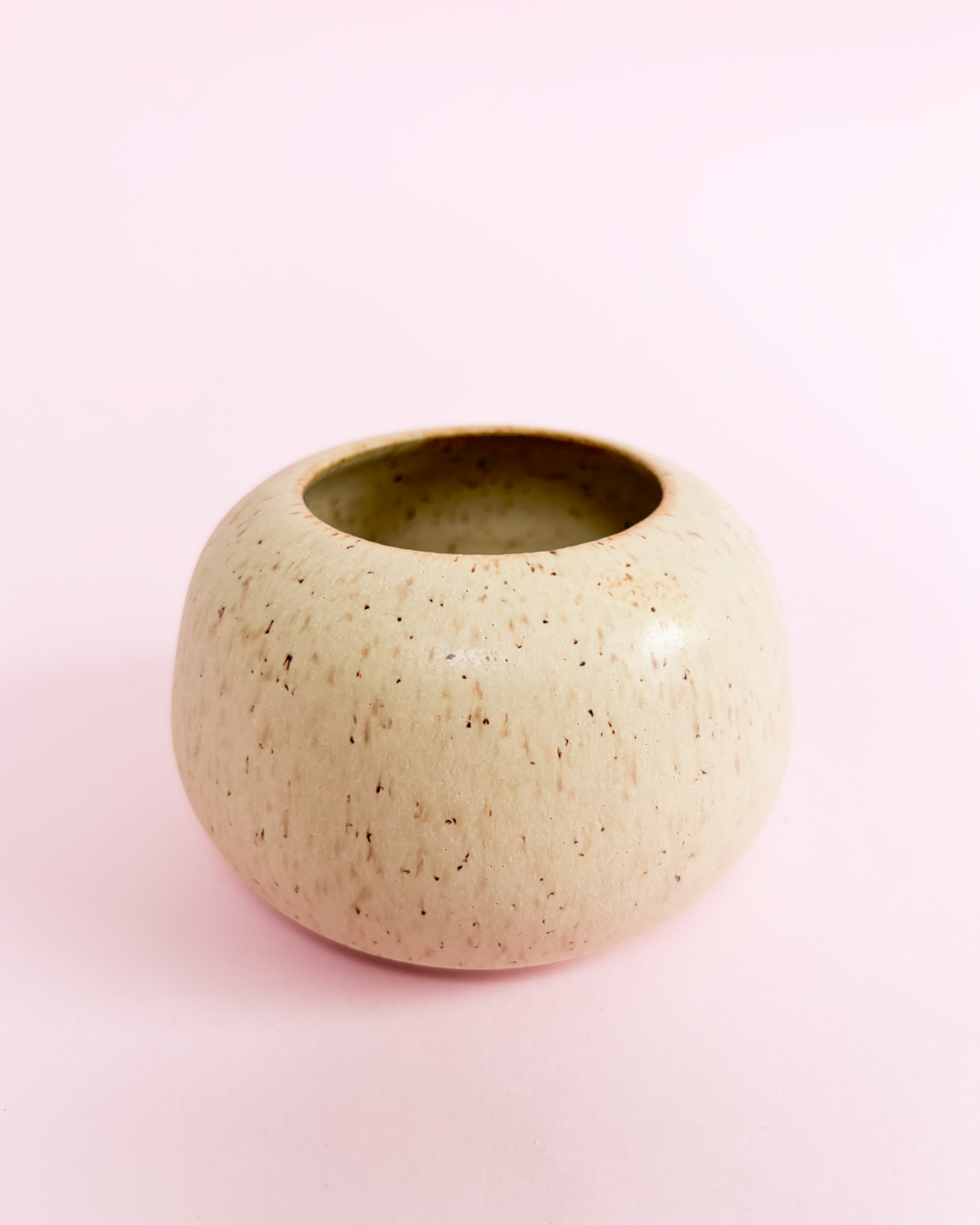 Vase i beige glasur