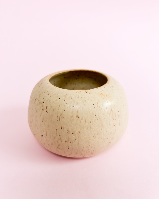 Vase i beige glasur
